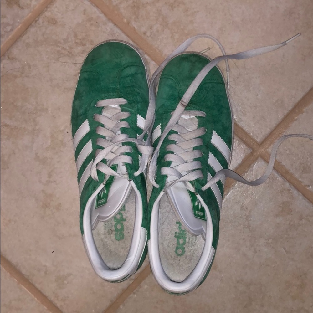 Adidas tennis shoes
